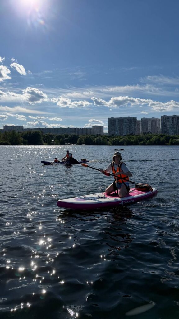 Фото электро-SUP на прогулке